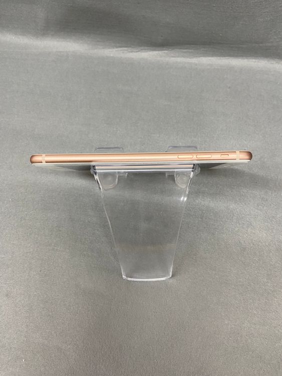 ���ʡ������ǡ�SIM�ե꡼��iPhone8 Plus 64GB ������ɿ�