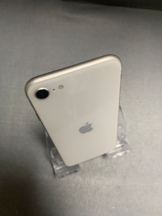 ���� ������ SIM�ե꡼ iPhoneSE ��3���� 64GB �������饤�ȿ�