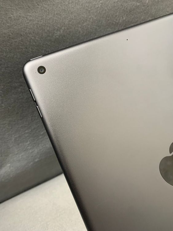 ���� ������ iPad ��9���� 64GB Wi-Fi�� ���ڡ������쥤��
