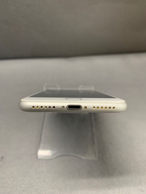 ���� ������ SIM�ե꡼ iPhone8 64GB ����С���
