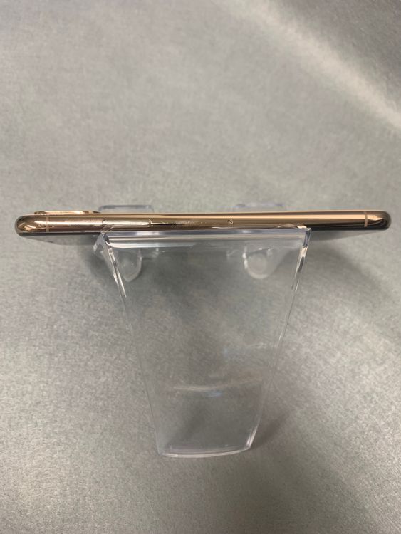 ������š������ǡ�SIM�ե꡼��iPhone XR�� 64GB ������뿧