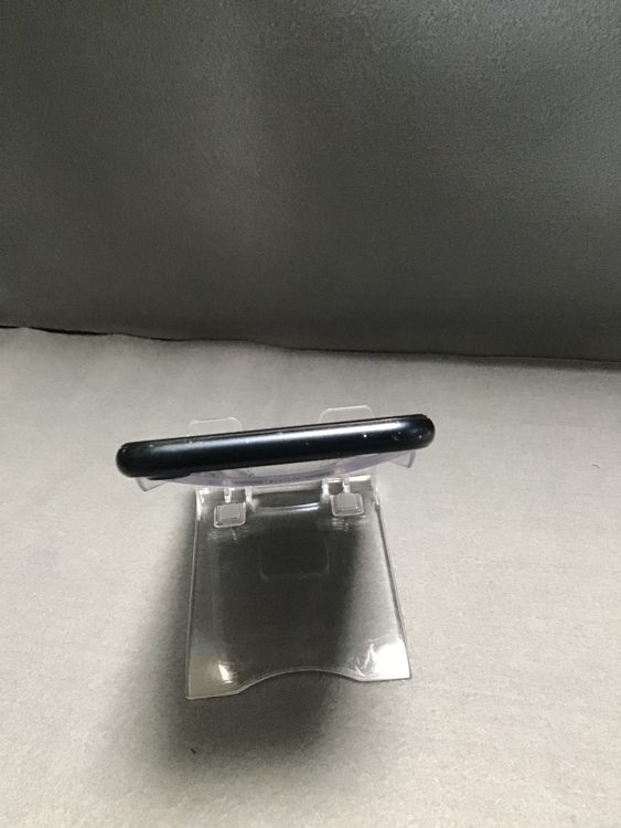 šǡSIMե꡼iPhoneSE 3塡ߥåɥʥȿ