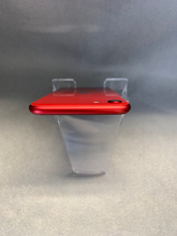 ����Ʊ�� ������ SIM�ե꡼ iPhoneSE ��3���� 64GB ��åɿ�