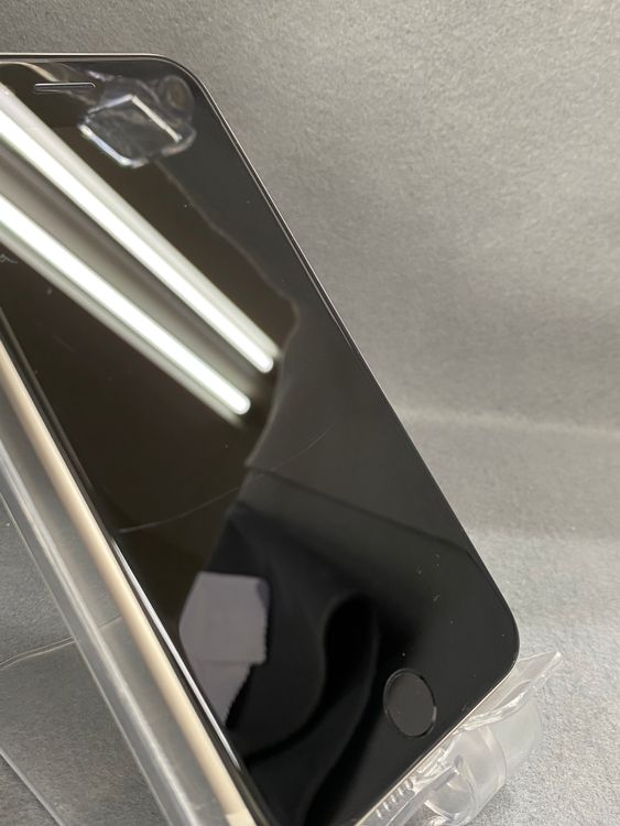 ���ʡ������ǡ�SIM�ե꡼��iPhoneSE �軰���� 64GB �������饤�ȿ�