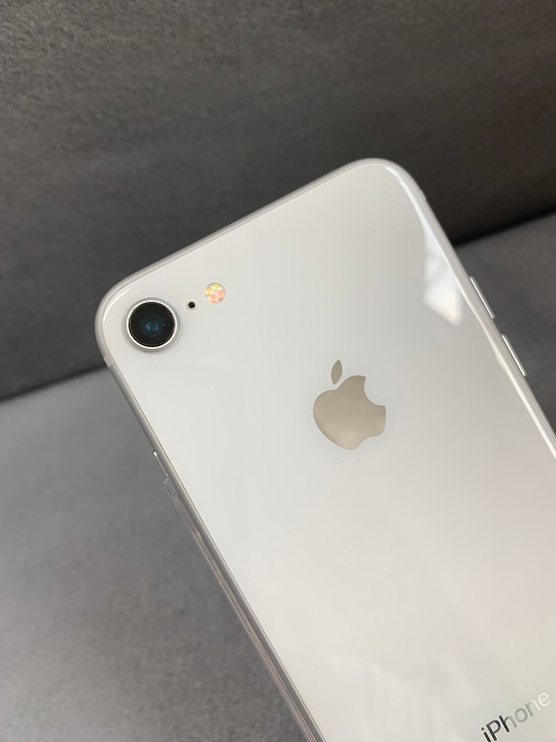 ムスビー｜超美品 国内版 SIMフリー iPhone8 64GB シルバー色【iPhone8