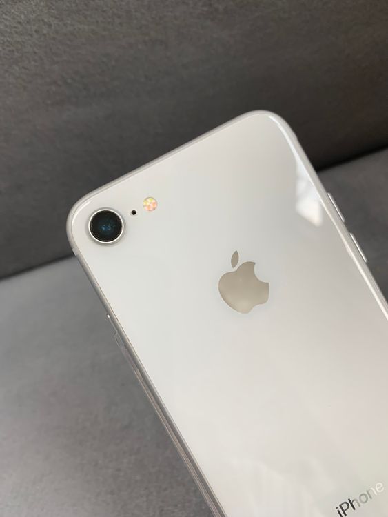 Ķ���� ������ SIM�ե꡼ iPhone8 64GB ����С���