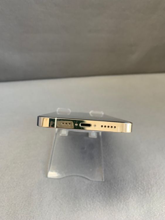 ���� Apple���ȥ��� SIM�ե꡼��iPhone12 Pro 256GB ����С���