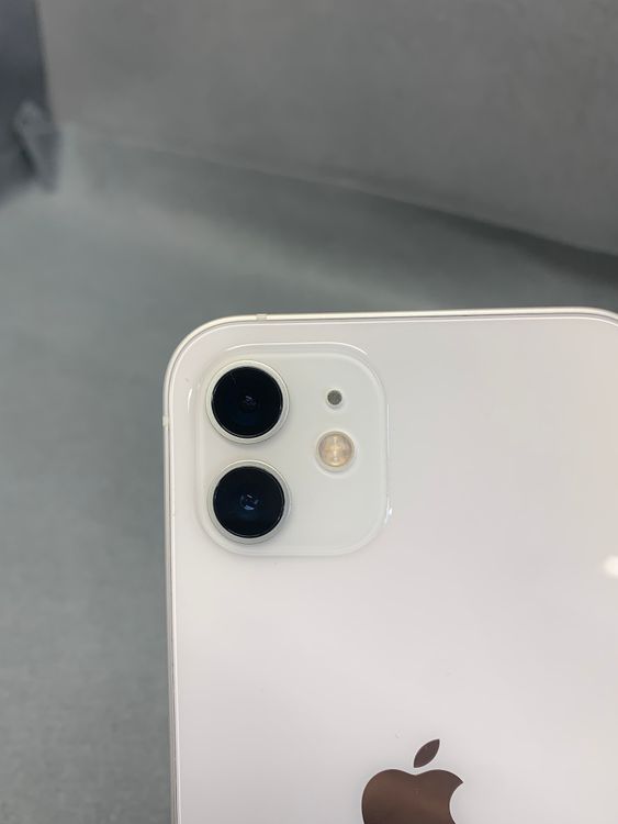 ���ʡ������ǡ�SIM�ե꡼��iPhone12��64GB���ۥ磻�ȿ�