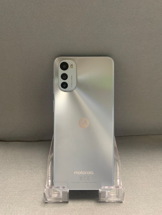 美品 SIMフリー  MOTOROLA e32(s) 8GB ROM 64GB ミスティブルー色