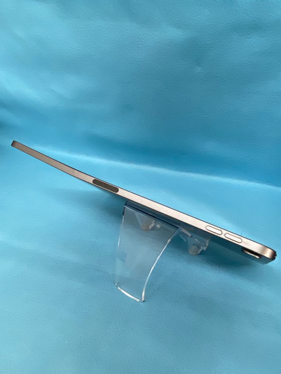 ����� ������ iPad Air ��4���� 256GB Wi-Fi�� ���ڡ������쥤��