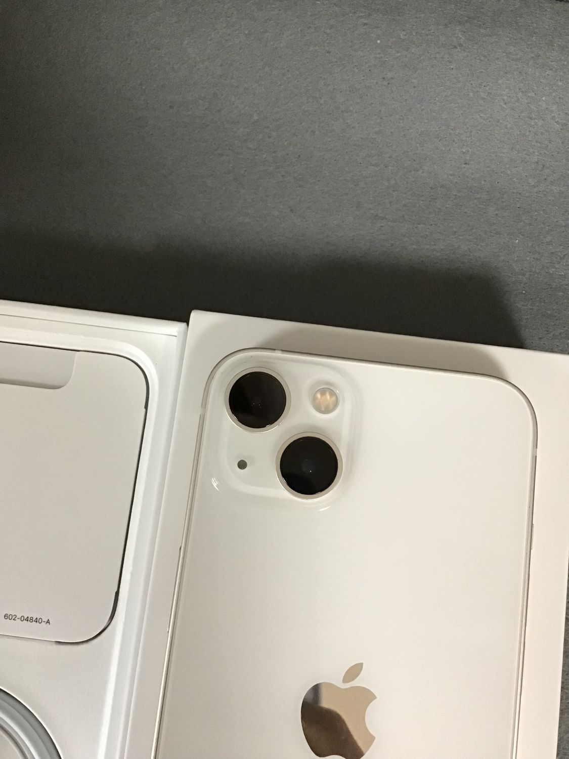 iPhone 13 256GB スターライト SIMフリー 極美品 ムスビー|超美品 Appleストア版 SIMフリー iPhone13 256GB