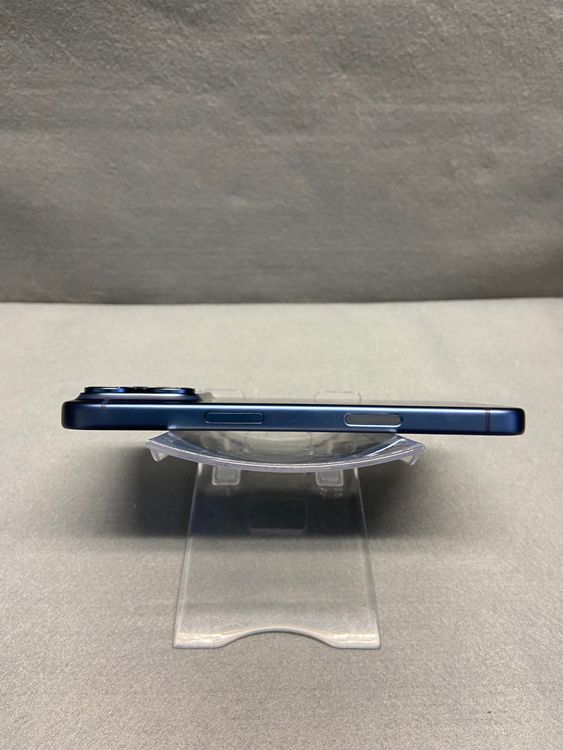 Ķ���� Apple���ȥ��� SIM�ե꡼ iPhone17 Pro 256GB �ǥ����ץ֥롼��