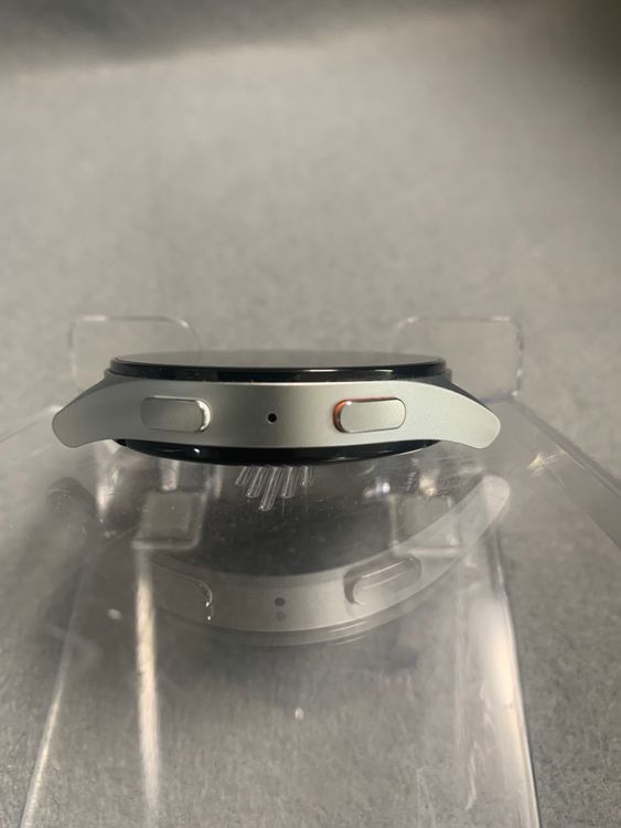 Ķ Galaxy Watch 7 LTE Wi-Fi/Bluetooth 44mm