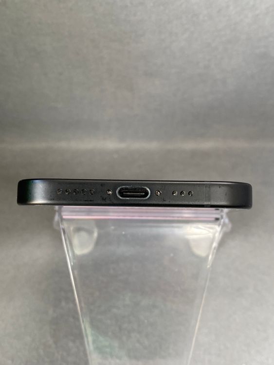 ���ʡ������ǡ�SIM�ե꡼��iPhone15 256GB �֥�å���
