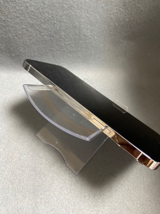 美品 Appleストア版 SIMフリー iPhone13 Pro Max 256GB シルバー色