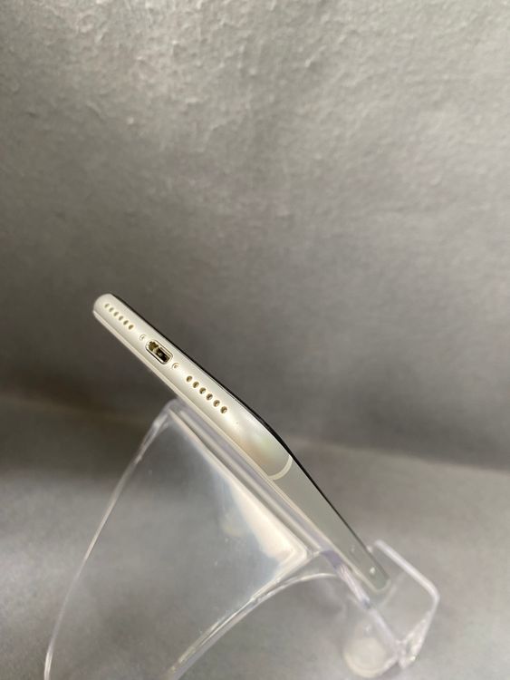 ���ʡ������ǡ�SIM�ե꡼��iPhoneSE �裲���� 64GB �ۥ磻�ȿ�