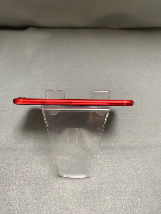 美品 国内版 SIMフリー iPhone8 64GB レッド色