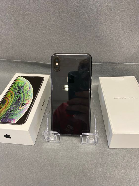 ���ʡ������ǡ�SIM�ե꡼��iPhone XS 64GB ���ڡ������쥤��