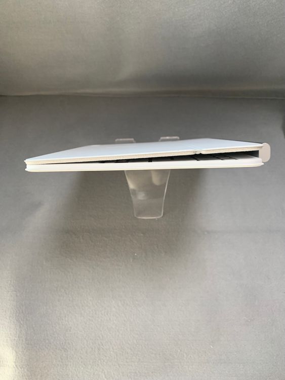 Ķ iPad Air (M3)11Magic Keyboard ܸ ۥ磻