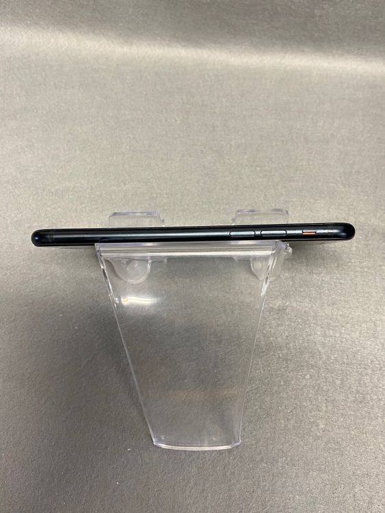 ���ʡ������ǡ�SIM�ե꡼��iPhoneSE���裳���� 128GB �ߥåɥʥ��ȿ�