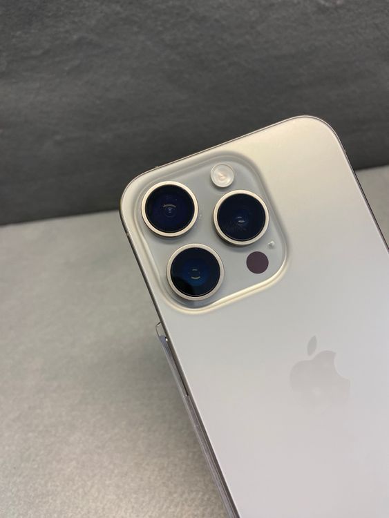 Ķ���� Apple���ȥ��� SIM�ե꡼ iPhone15 Pro 256GB