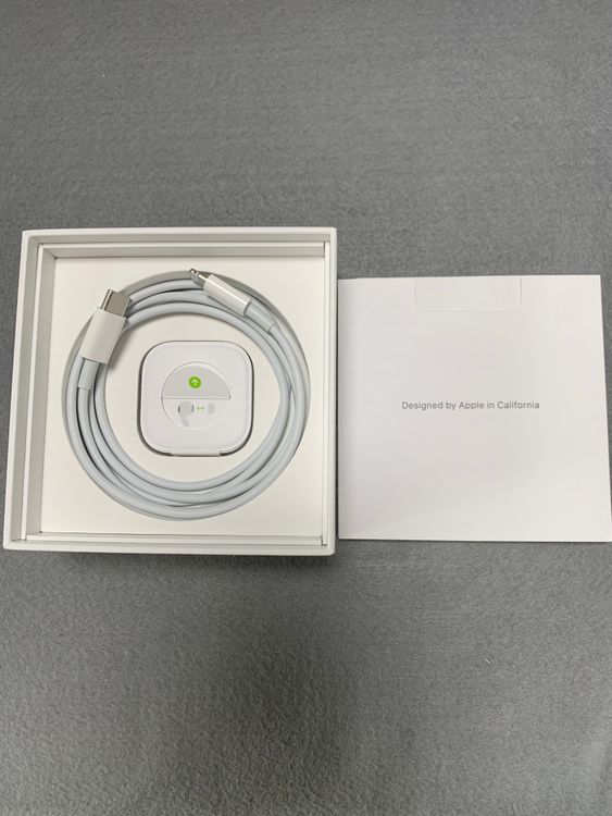   AirPods 1 MWP22J/A