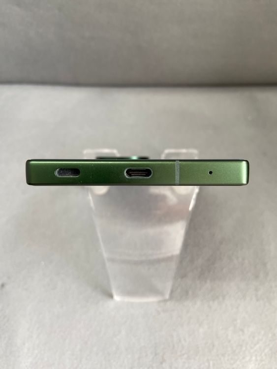 ���� ������ SIM�ե꡼ A401SH AQUOS R9 256GB ���꡼��