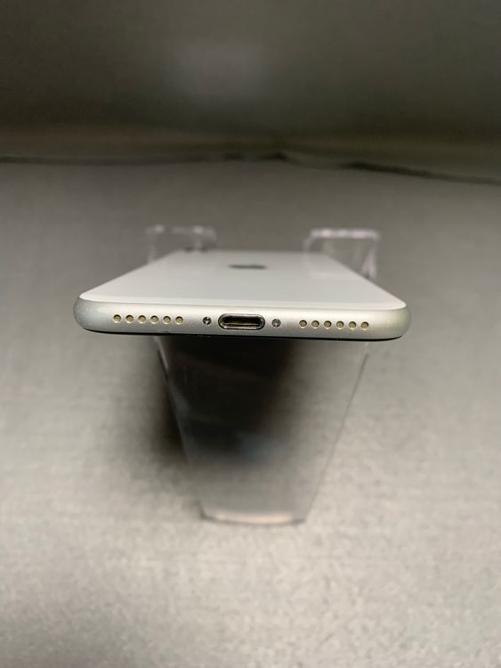���� ������ SIM�ե꡼ iPhoneSE ��2���� 64GB �ۥ磻�ȿ�