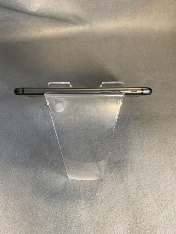 Ķ���ʡ������ǡ�SIM�ե꡼��iPhone8 64GB ���ڡ������쥤��