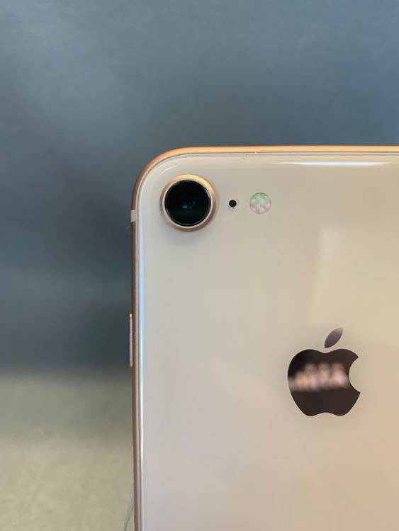 ���ʡ������ǡ�SIM�ե꡼��iPhone8�� 64GB ������ɿ�