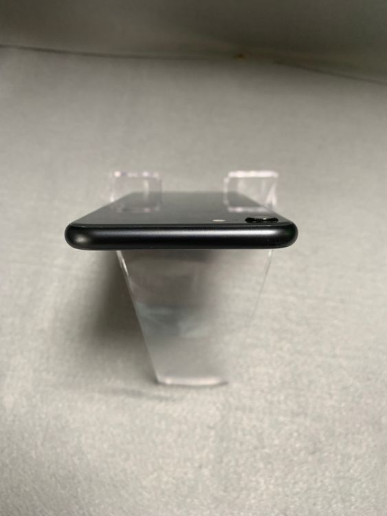   SIMե꡼ iPhoneSE 2 64GB ֥å