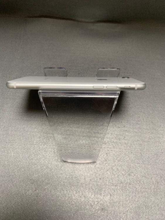 ������ ������ SIM�ե꡼ iPhone8 64GB ����С���