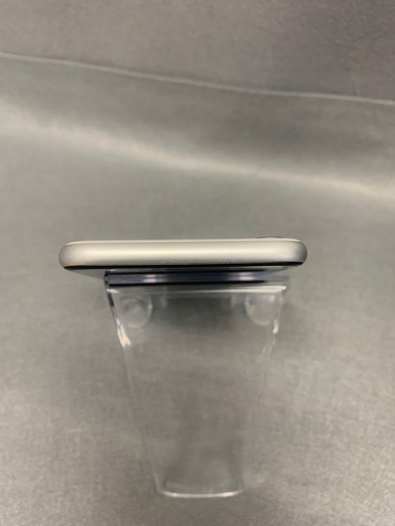 ���ʡ������ǡ�SIM�ե꡼��iPhoneSE ��2���塡 64GB �ۥ磻�ȿ�