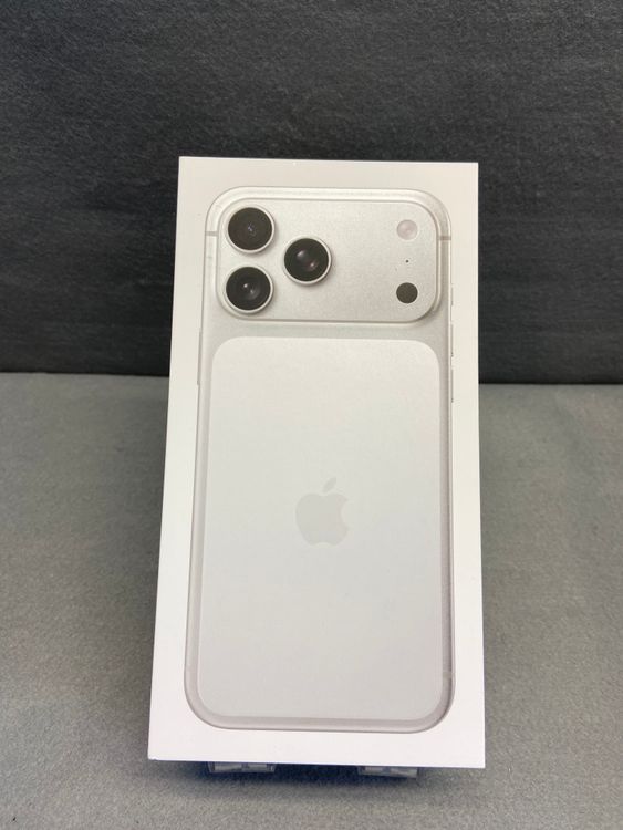 ����̤���� Apple���ȥ��� SIM�ե꡼ iPhone17 Pro Max 512GB