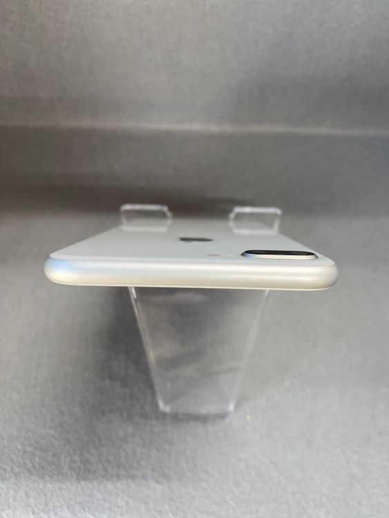 ���ʡ������ǡ�SIM�ե꡼��iPhone8 PLUS 64GB ����С���