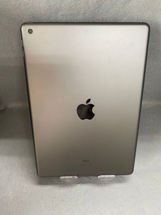 ���� ������ Wi-Fi�� iPad ��9���� 64GB ���ڡ������쥤��