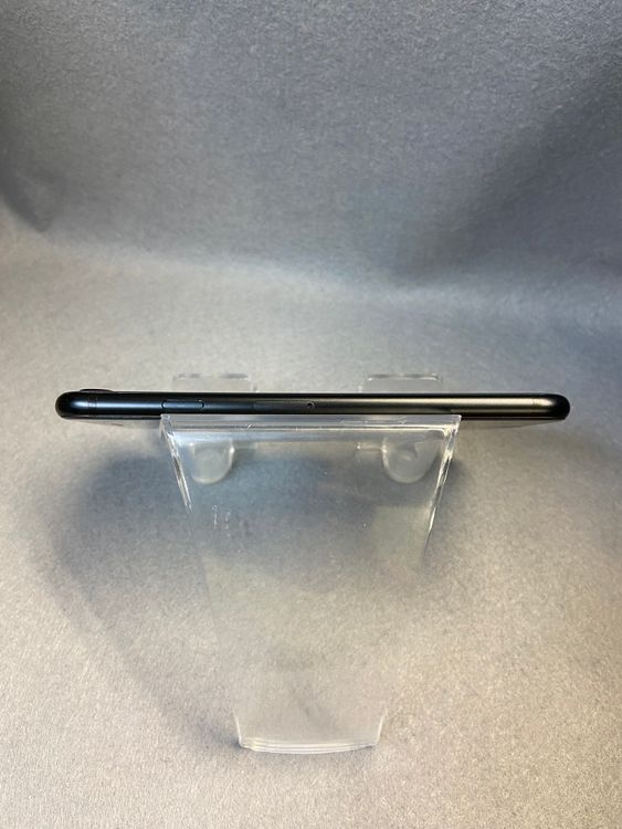 ���ʡ������ǡ�SIM�ե꡼��iPhoneSE����2����256GB �֥�å���