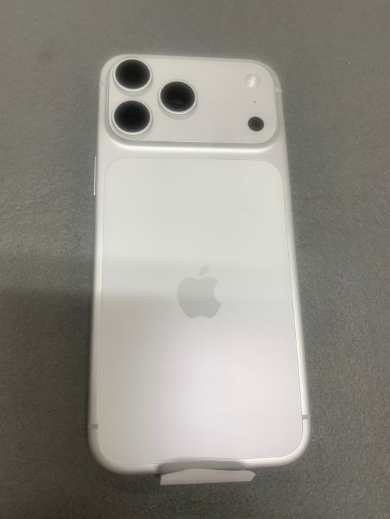 ����Ʊ�͡������ǡ�sim�ե꡼��iPhone17  pro max 512GB