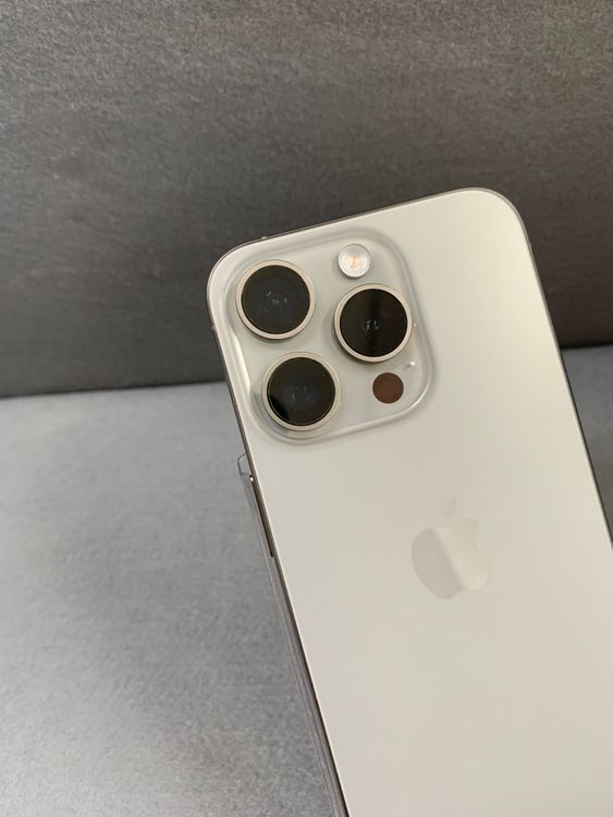 Ķ���� ������ SIM�ե꡼ iPhone15 Pro 256GB �ʥ���������˥��࿧