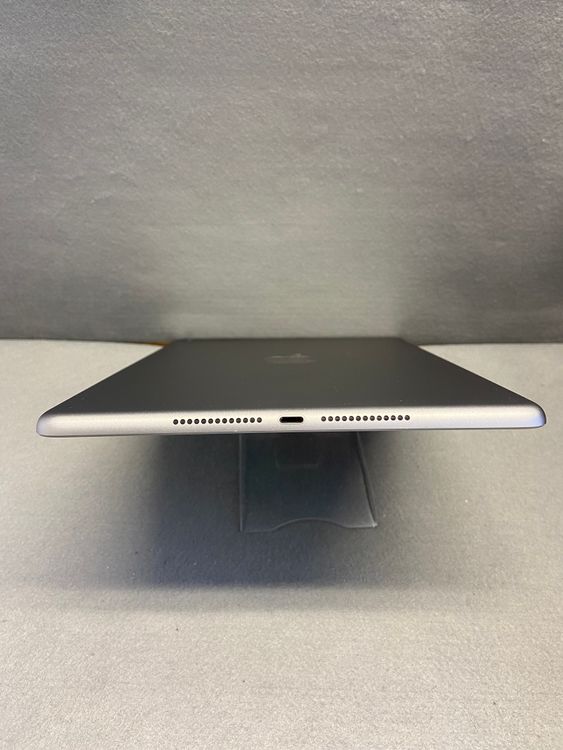 Ķ���� ������ WiFi�� iPad ��5���� 32GB ���ڡ������졼��