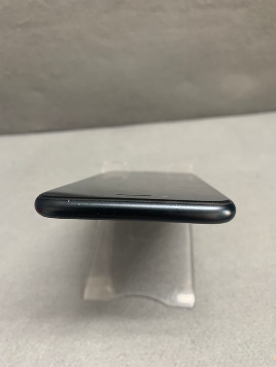 ���� ������ SIM�ե꡼ iPhoneSE �裳���� 128GB �ߥåɥʥ��ȿ�