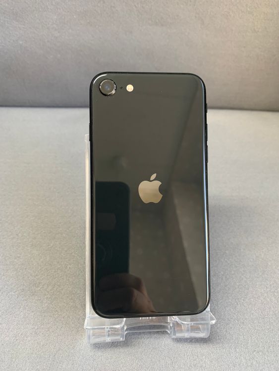 ���� Apple���ȥ��� SIM�ե꡼ iPhoneSE �裲���� 64GB �֥�å���