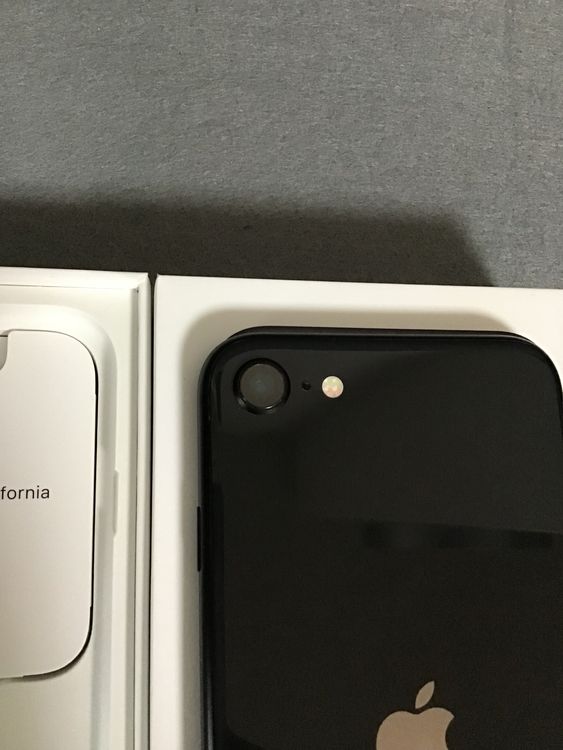 ĶʡAppleȥǡSIMե꡼iPhoneSE 2塡 128GB ֥å
