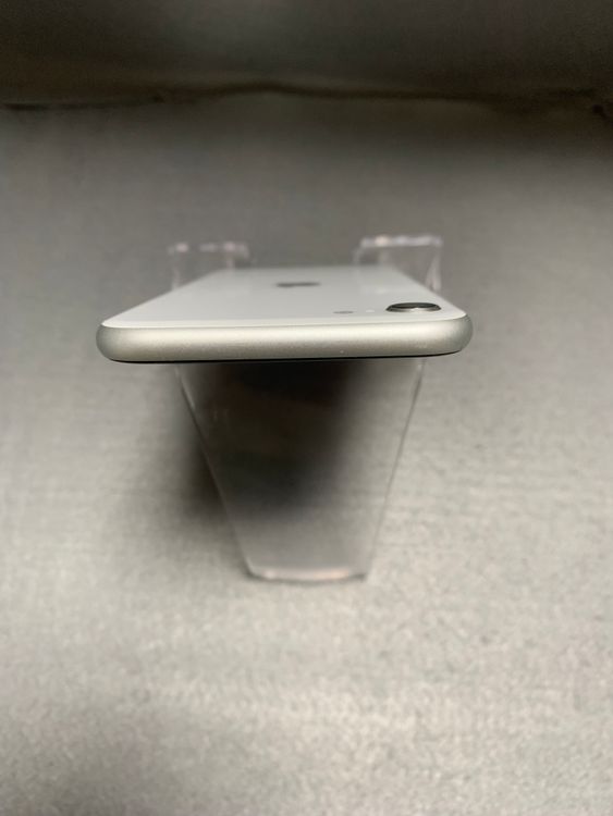 Ķ���� ������ SIM�ե꡼ iPhoneSE  �������� 256GB �ۥ磻�ȿ�