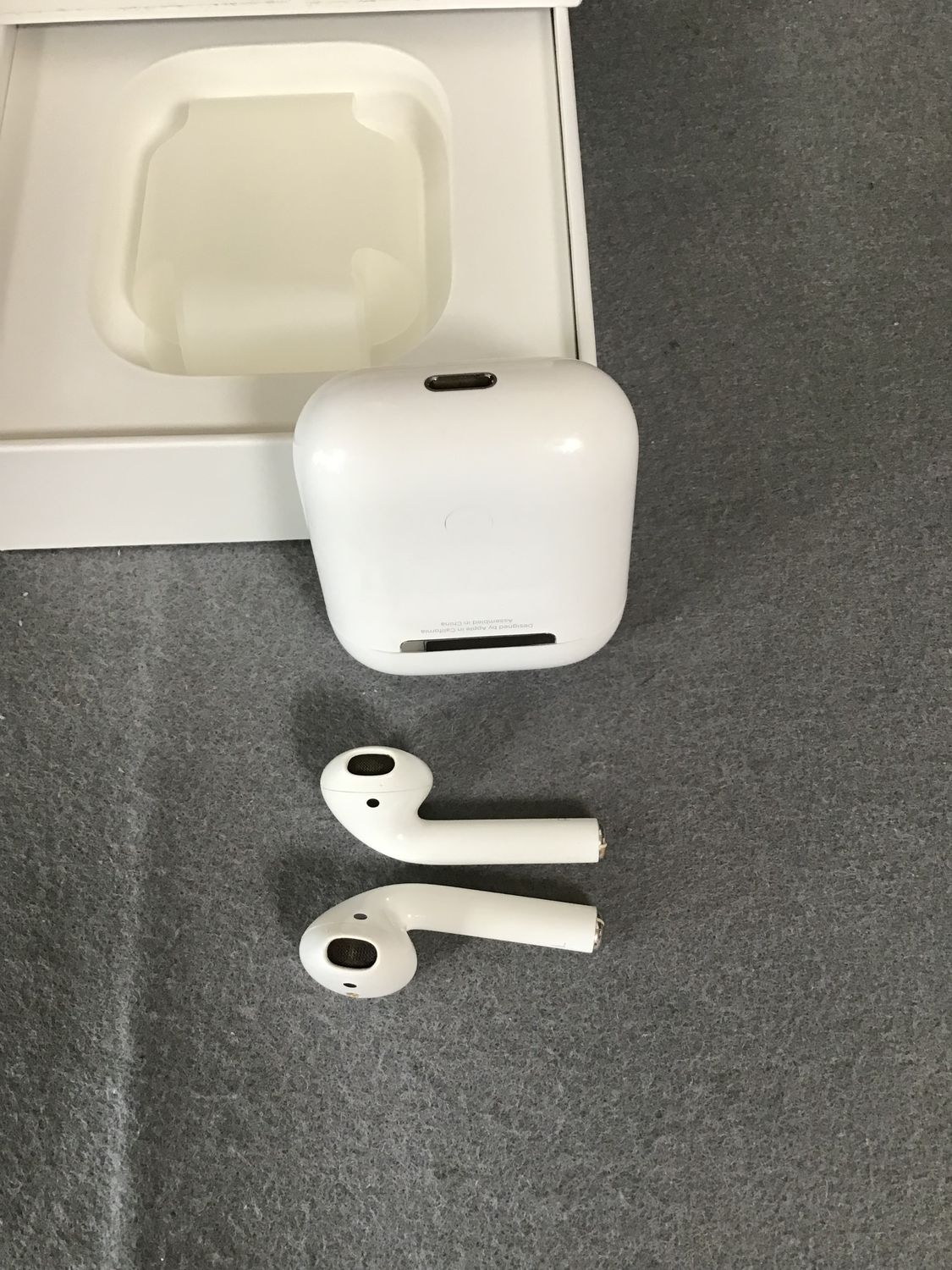 ムスビー｜美品 AirPods 第2世代 MV7N2J/A【AirPods（第2世代