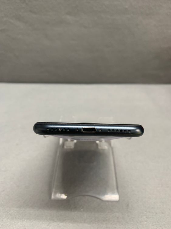 ���� Apple���ȥ��� SIM�ե꡼ iPhoneSE �裳���� 128GB �ߥåɥʥ��ȿ�