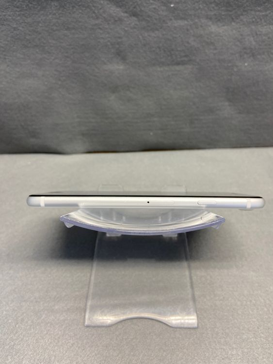 Ķ���� ������ SIM�ե꡼ iPhoneSE ��2���� 64GB �ۥ磻�ȿ�