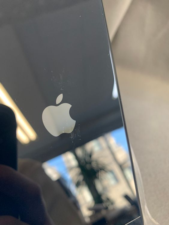 ���ʡ������ǡ�SIM�ե꡼��iPhoneSE �軰����  64GB �֥�å���