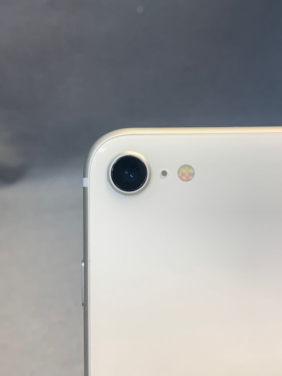 ���ʡ������ǡ�SIM�ե꡼��iPhoneSE �������� 64GB �ۥ磻�ȿ�