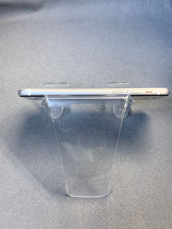 ���ʡ������ǡ�SIM�ե꡼��iPhoneSE �������� 64GB �ۥ磻�ȿ�